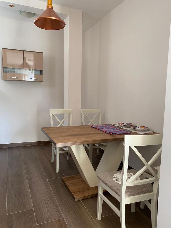 Apartmani Vila Cetinje Luaran gambar