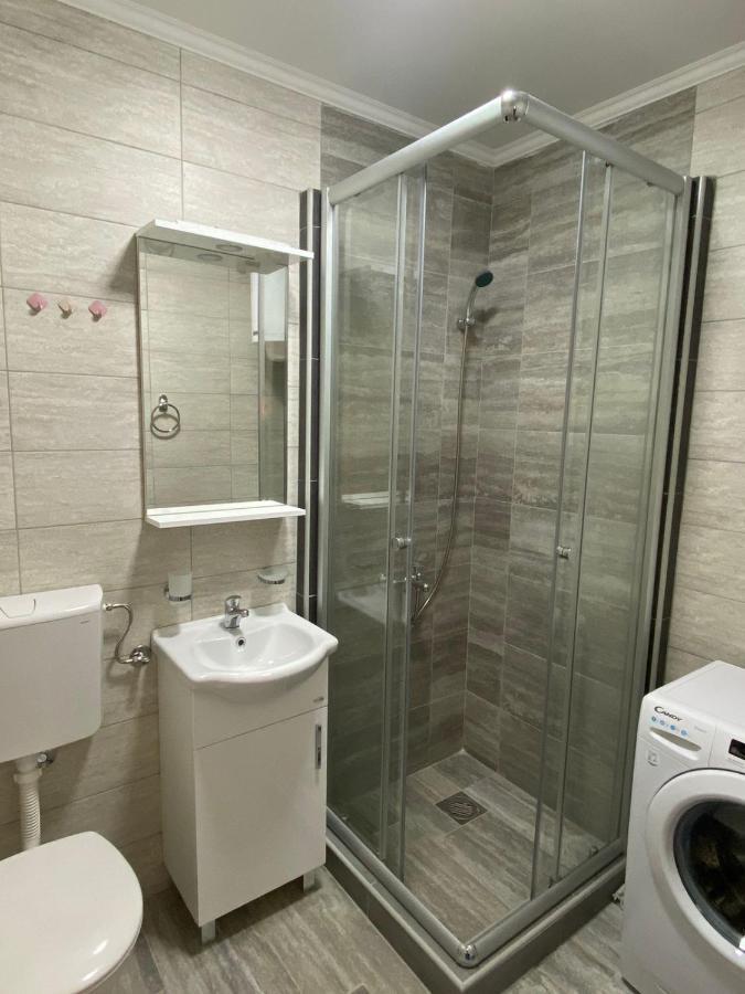 Apartmani Vila Cetinje Luaran gambar
